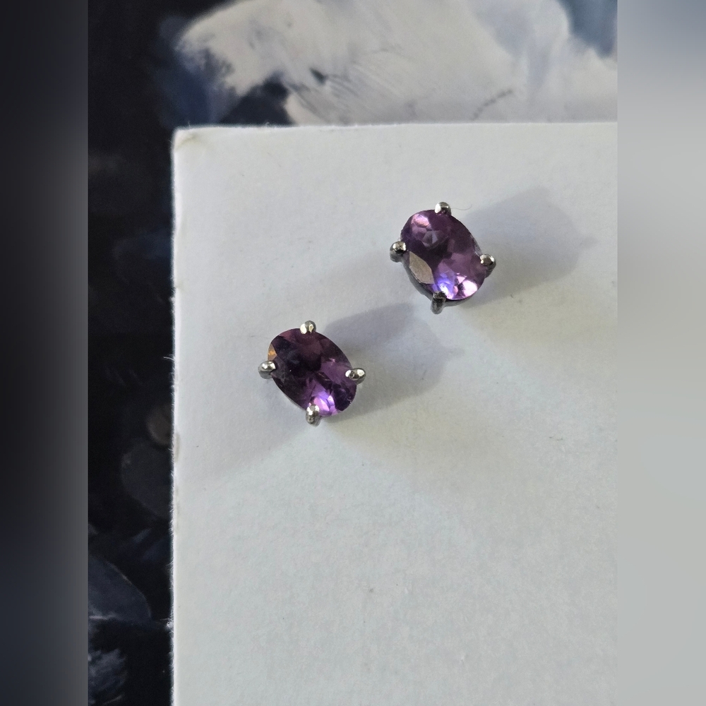 NEW💫Amythyst Sterling Silver Stud Earrings